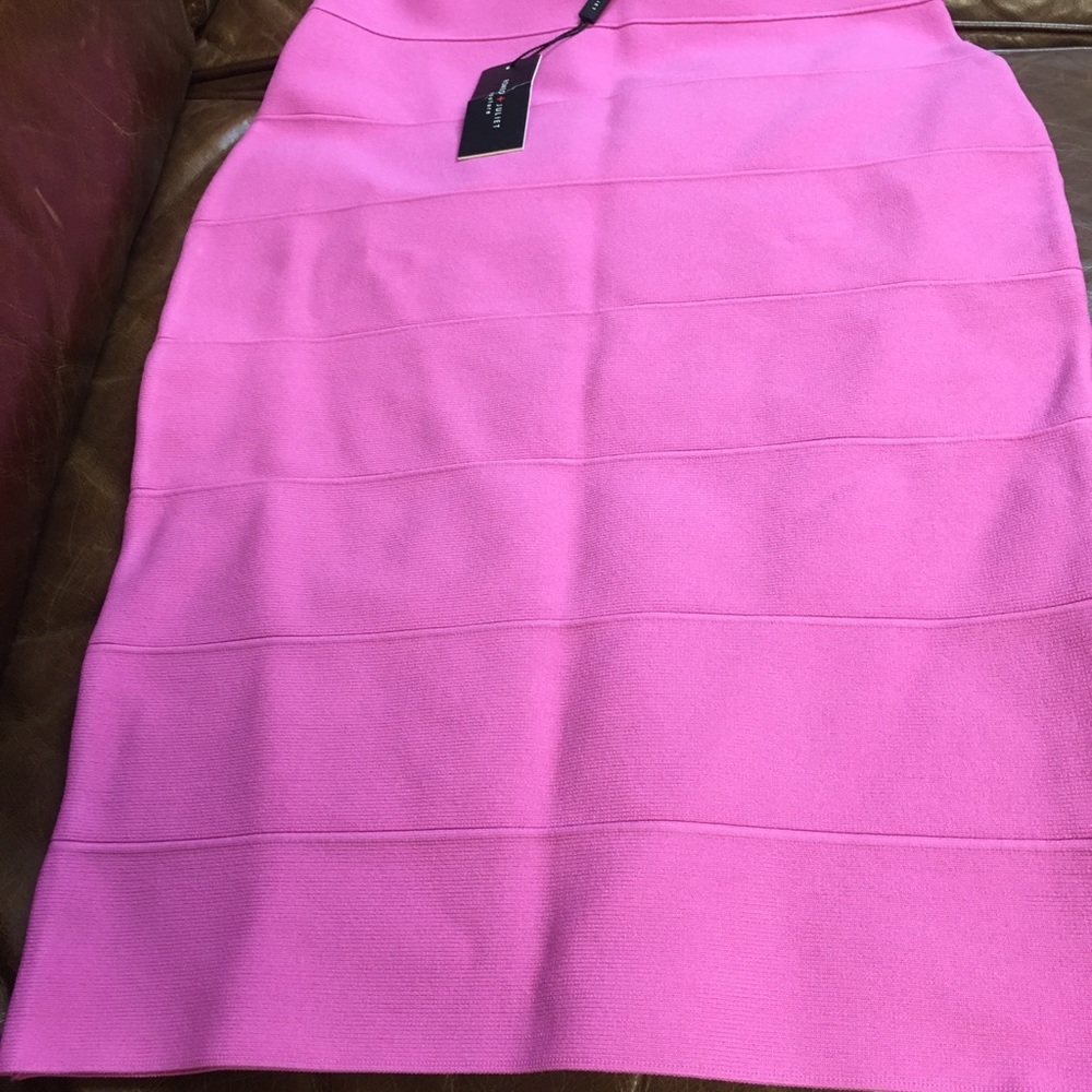 Mini skirt - Picture 2 of 4